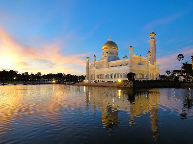 Mesquita Sultan Omar Ali Saifuddin | Foto: Romain Pontida via Visualhunt